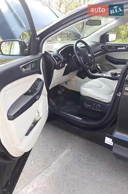 Внедорожник / Кроссовер Ford Edge 2016 в 