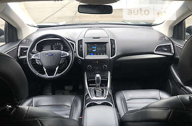 Внедорожник / Кроссовер Ford Edge 2016 в 