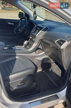 Внедорожник / Кроссовер Ford Edge 2016 в 