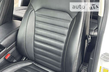 Позашляховик / Кросовер Ford Edge 2020 в 