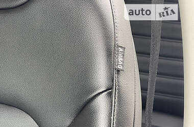 Позашляховик / Кросовер Ford Edge 2020 в 