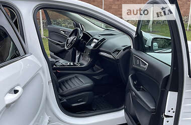 Позашляховик / Кросовер Ford Edge 2020 в 