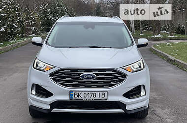Позашляховик / Кросовер Ford Edge 2020 в 