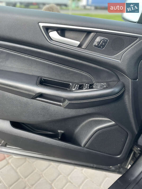 Внедорожник / Кроссовер Ford Edge 2016 в Мостиске