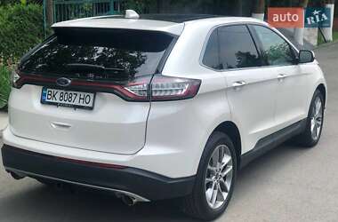 Внедорожник / Кроссовер Ford Edge 2017 в 
