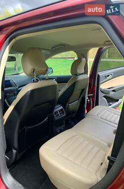 Внедорожник / Кроссовер Ford Edge 2016 в 