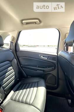 Внедорожник / Кроссовер Ford Edge 2016 в 