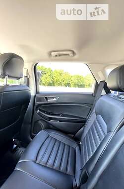 Внедорожник / Кроссовер Ford Edge 2016 в 