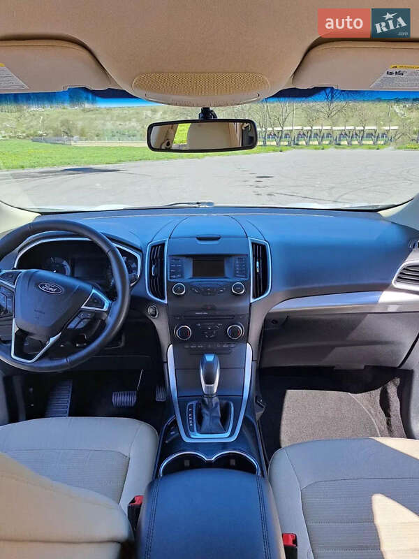 Позашляховик / Кросовер Ford Edge 2017 в Стрию