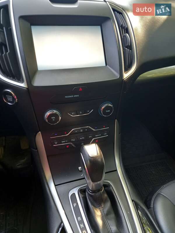 Позашляховик / Кросовер Ford Edge 2015 в Звенигородці