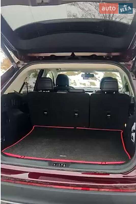 Позашляховик / Кросовер Ford Edge 2018 в Старому Самборі