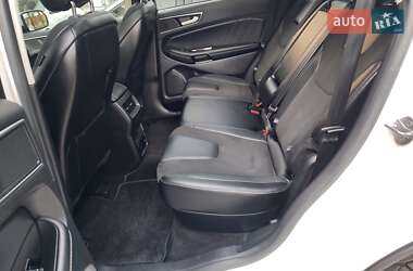 Позашляховик / Кросовер Ford Edge 2016 в 
