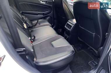 Позашляховик / Кросовер Ford Edge 2016 в 