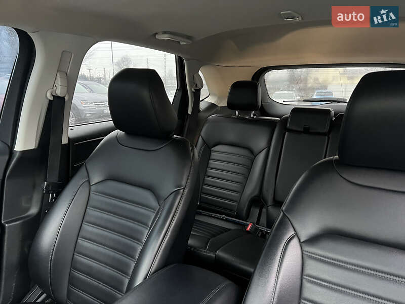 Внедорожник / Кроссовер Ford Edge 2019 в Луцке