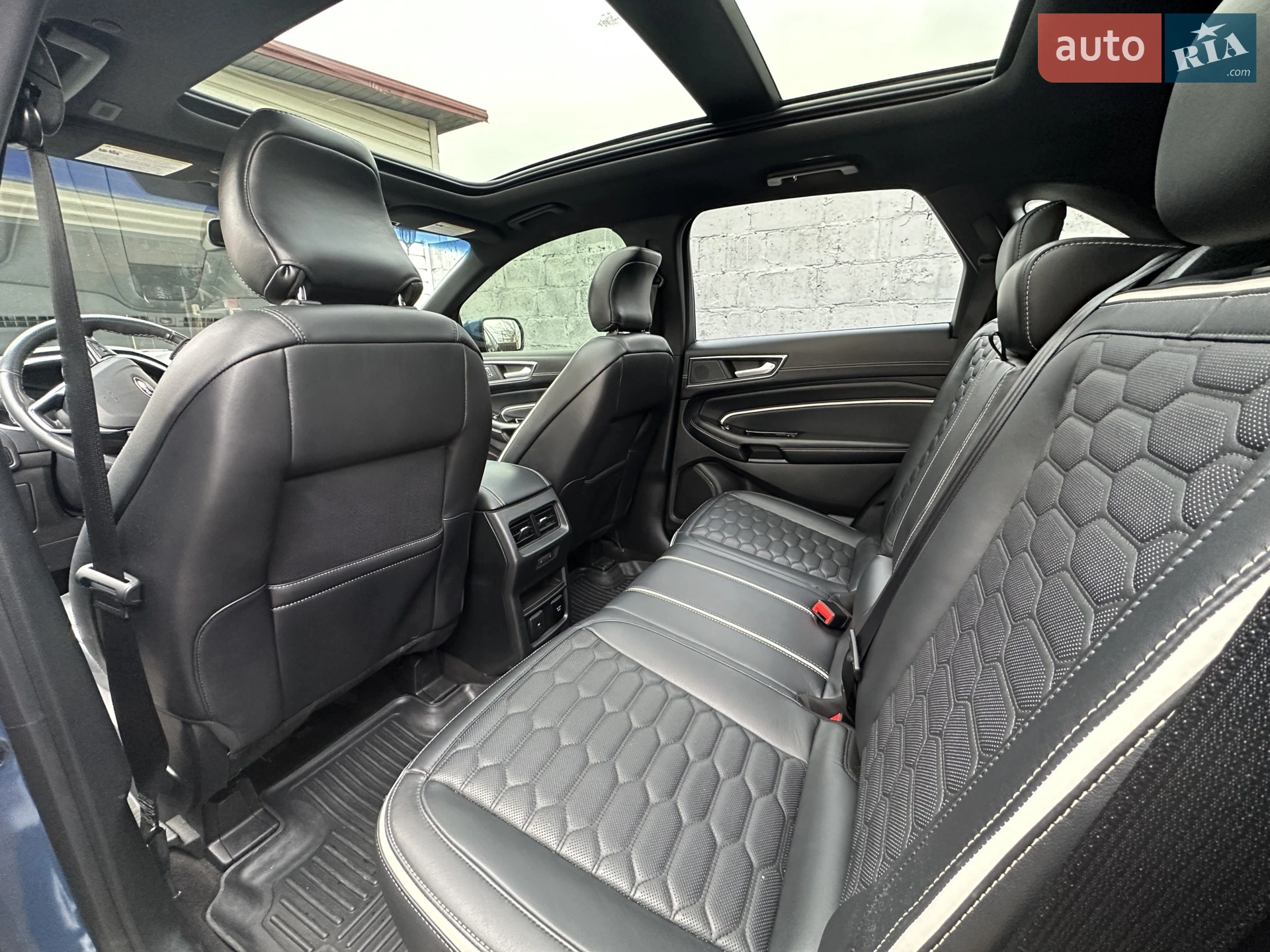 Ford Edge 2019 VIN 2FMPK4AP8KBB85732 фото оголошення 10 з 16