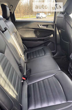 Внедорожник / Кроссовер Ford Edge 2020 в 