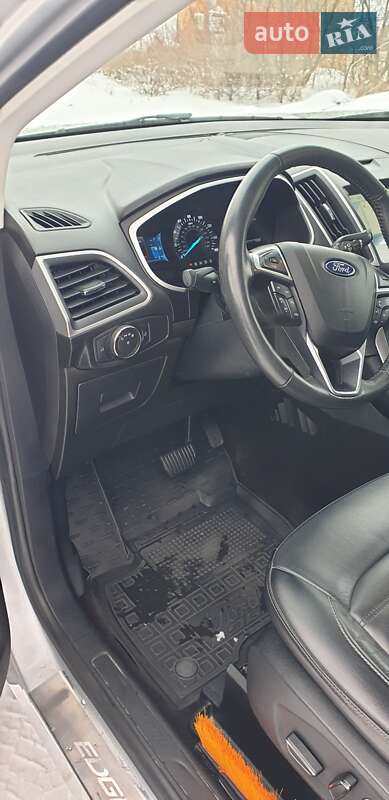 Позашляховик / Кросовер Ford Edge 2016 в Млиніві