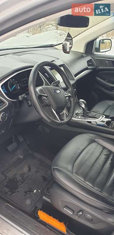 Позашляховик / Кросовер Ford Edge 2016 в Млиніві