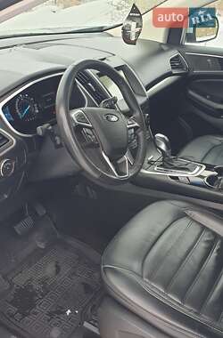 Внедорожник / Кроссовер Ford Edge 2016 в 