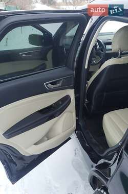Внедорожник / Кроссовер Ford Edge 2019 в 