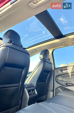 Позашляховик / Кросовер Ford Edge 2018 в 