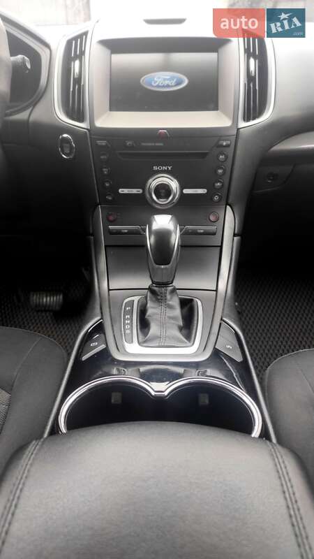 Внедорожник / Кроссовер Ford Edge 2016 в Кривом Роге