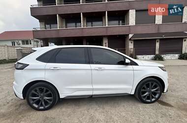 Внедорожник / Кроссовер Ford Edge 2018 в 