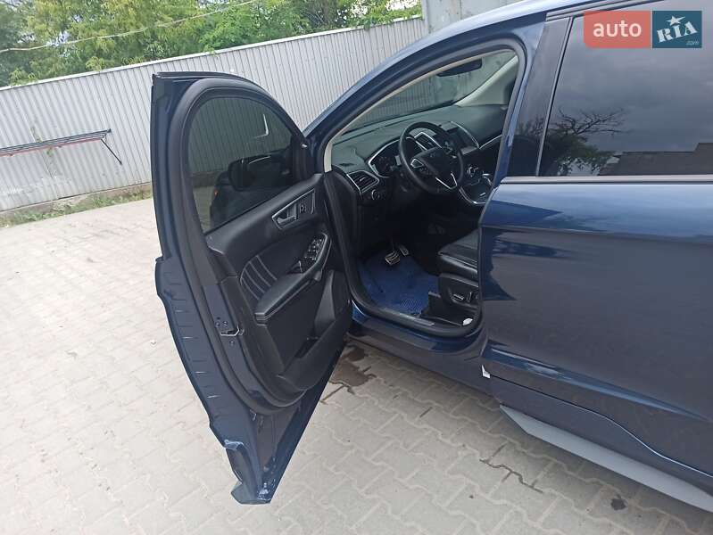Внедорожник / Кроссовер Ford Edge 2017 в Черновцах