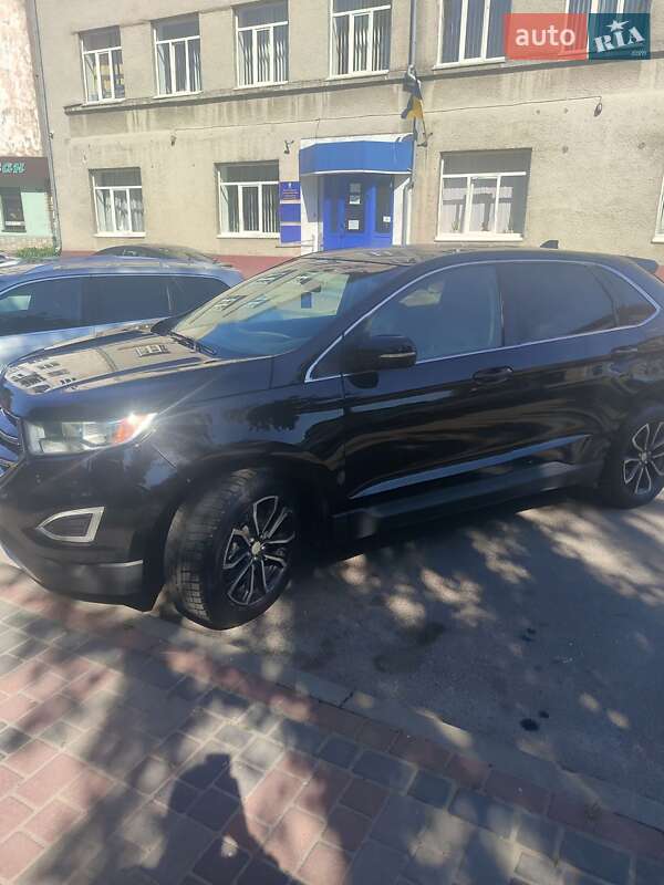 Позашляховик / Кросовер Ford Edge 2016 в Володимирі