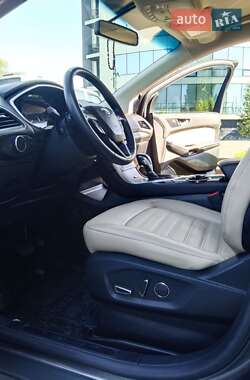 Внедорожник / Кроссовер Ford Edge 2018 в 