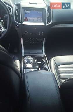 Внедорожник / Кроссовер Ford Edge 2019 в 