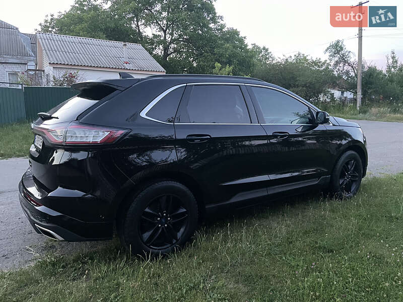 Позашляховик / Кросовер Ford Edge 2016 в Олександрії