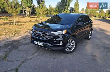 Внедорожник / Кроссовер Ford Edge 2019 в 
