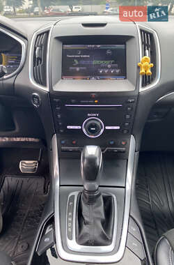 Внедорожник / Кроссовер Ford Edge 2015 в Ивано-Франковске