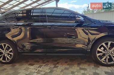 Внедорожник / Кроссовер Ford Edge 2016 в 