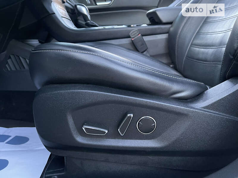 Позашляховик / Кросовер Ford Edge 2015 в Харкові