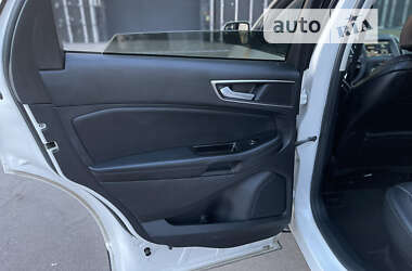 Внедорожник / Кроссовер Ford Edge 2015 в 
