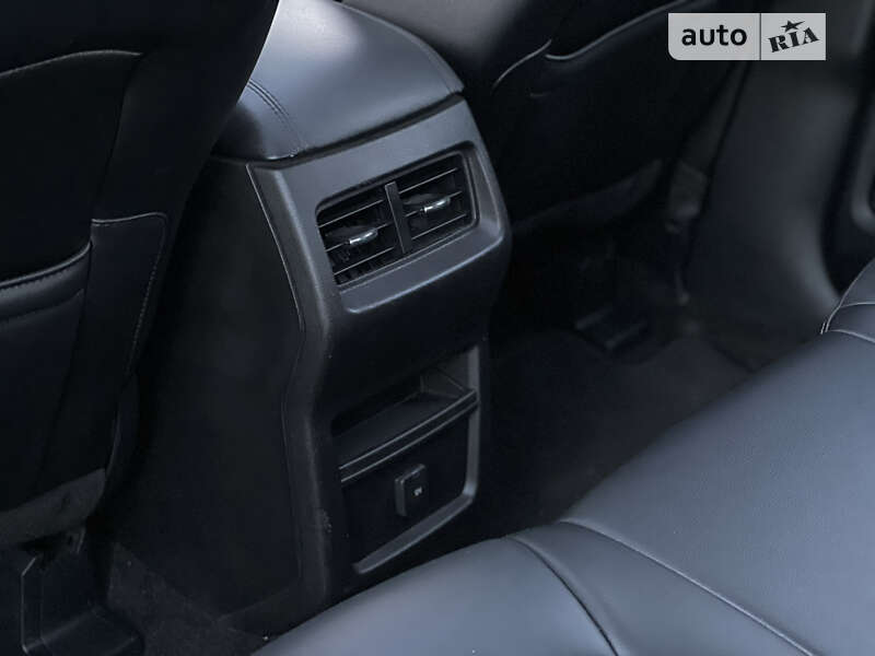 Позашляховик / Кросовер Ford Edge 2015 в Харкові