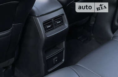 Внедорожник / Кроссовер Ford Edge 2015 в 