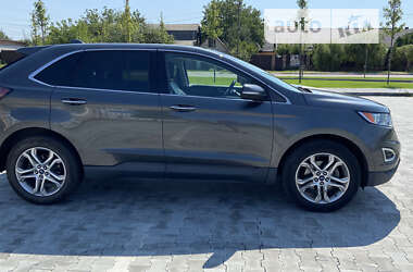 Позашляховик / Кросовер Ford Edge 2017 в 