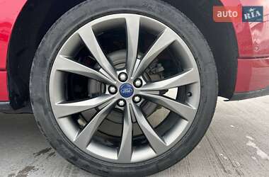 Внедорожник / Кроссовер Ford Edge 2017 в 