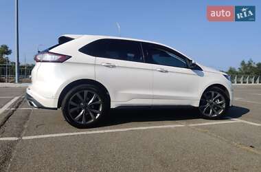 Внедорожник / Кроссовер Ford Edge 2018 в 