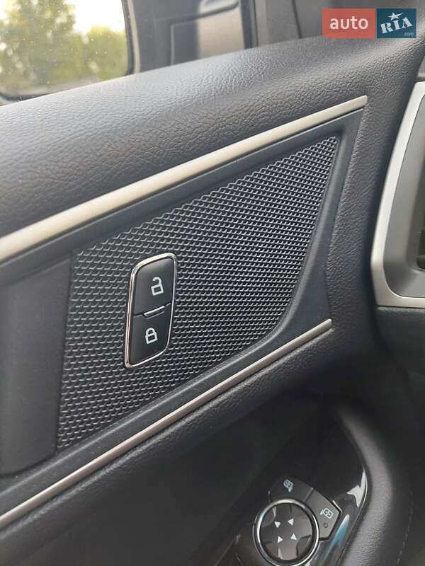 Внедорожник / Кроссовер Ford Edge 2019 в Киеве