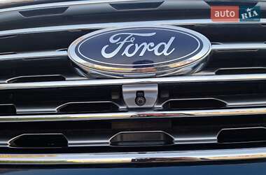Внедорожник / Кроссовер Ford Edge 2020 в 