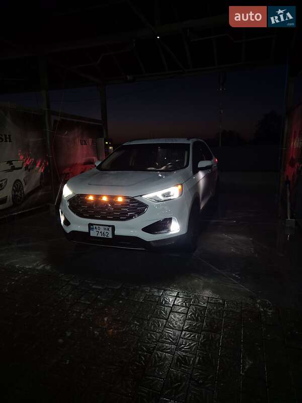 Позашляховик / Кросовер Ford Edge 2020 в Тячеві