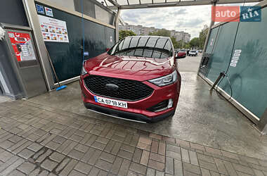 Внедорожник / Кроссовер Ford Edge 2019 в 