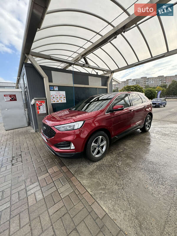 Внедорожник / Кроссовер Ford Edge 2019 в 