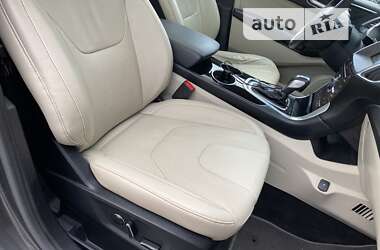 Внедорожник / Кроссовер Ford Edge 2015 в 