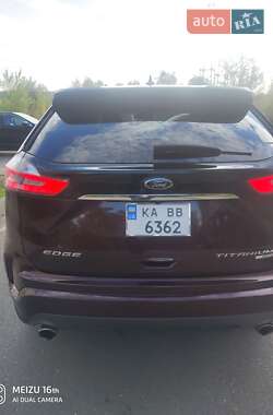 Внедорожник / Кроссовер Ford Edge 2019 в 