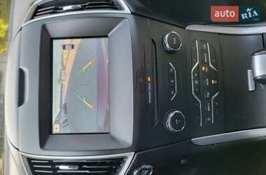 Внедорожник / Кроссовер Ford Edge 2016 в 